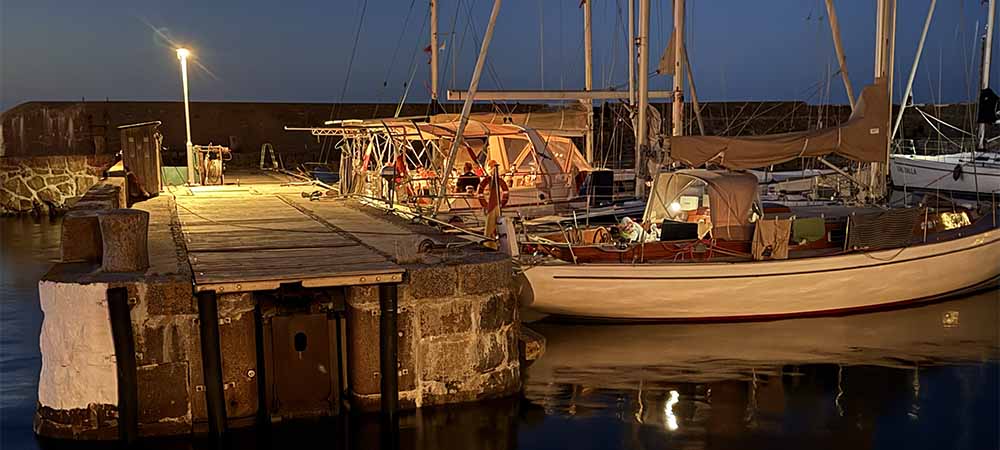 Aftenhygge i Gudhjem Havn